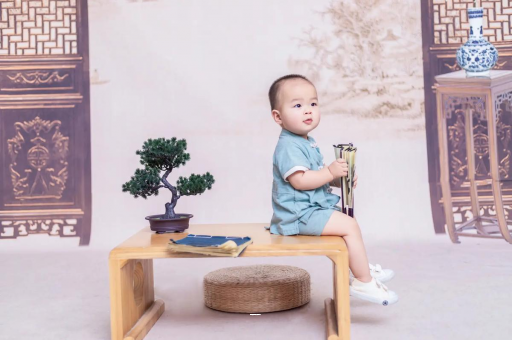 丽江四个月宝宝可以坐着吗